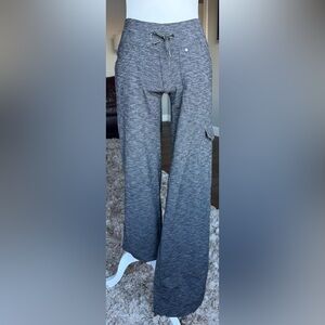 Kuhl SIZE 2 Heathered Gray Athleisure Straight Leg Cargo Pants